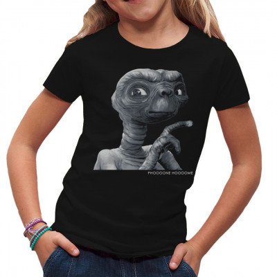 Das kultigste aller Aliens gibts jetzt für dein Shirt. E.T. ist ein filmisches Meisterwerk, ein Science Fiction Film mit Witz und großen Gefühlen.
Kult-Shirt für Fans alter Science Fiction Filme.

Motivgröße: 28x29cm
Motiv nur für schwarze Textilien g