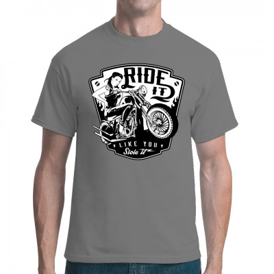 Shirt Motiv: Ride it like it stole it!
Heißes Pin-Up Girl auf einem oldschool Chopper. 
